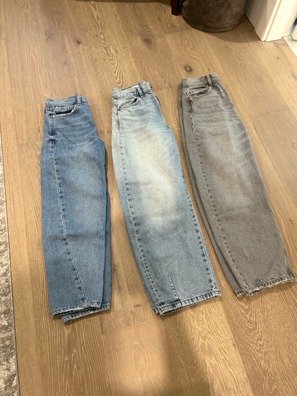 SOLD Bundle Petite Barrel Jeans size 24/25 EUC